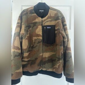 men’s patagonia camo fleece